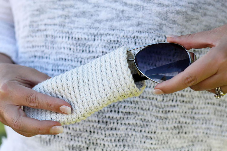 SUNGLASS CASE