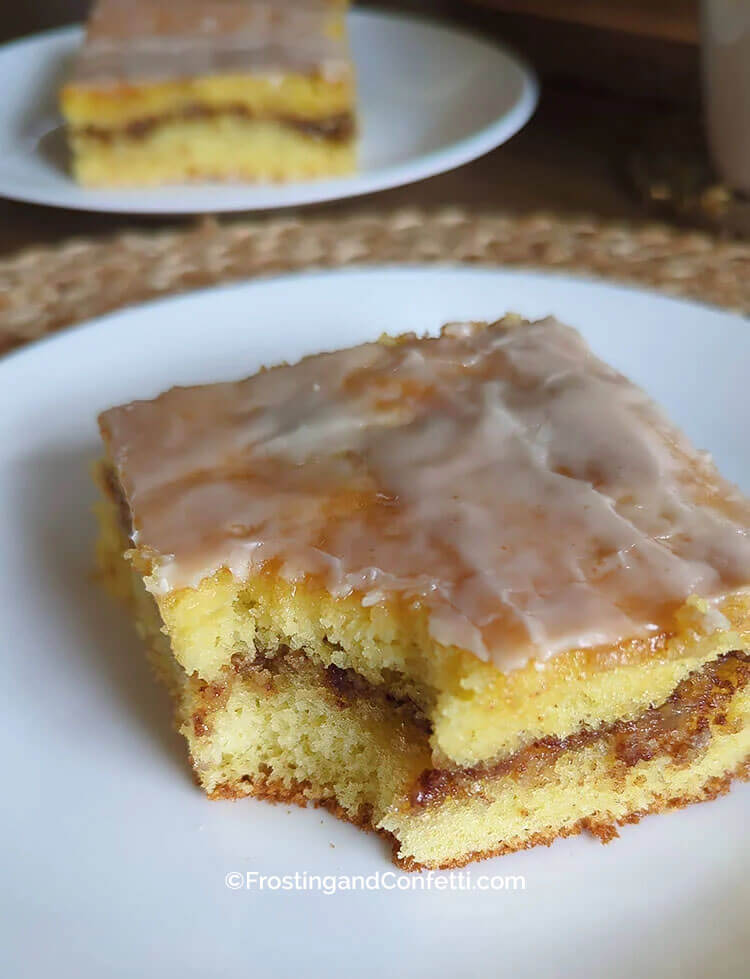 maple pecan honey bun cake
