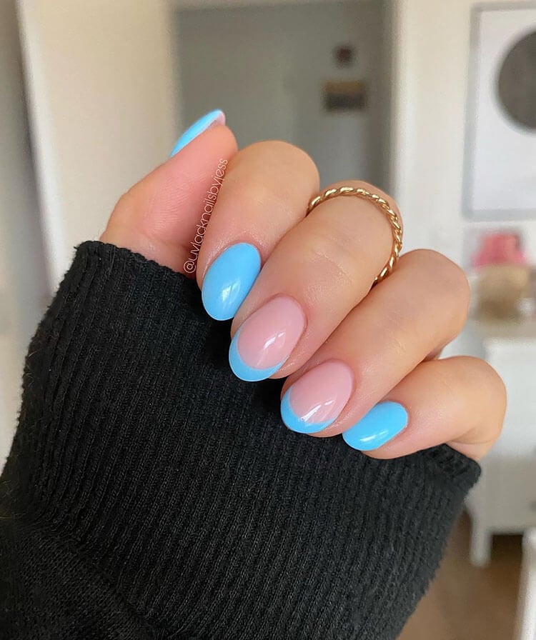 blue neon nails