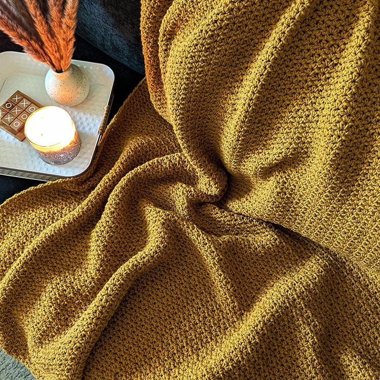 Housewarming Blanket Feature