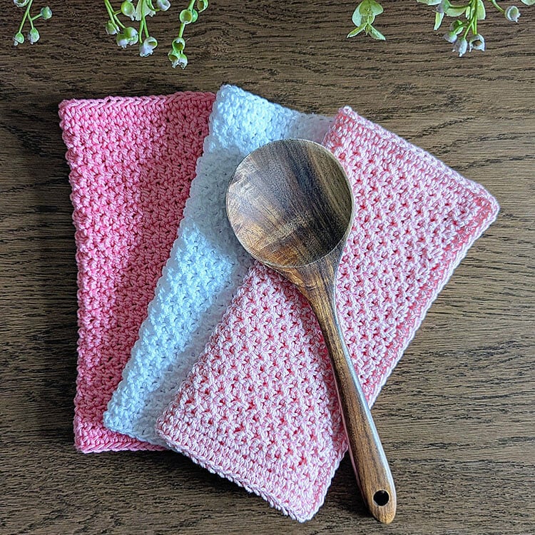 beginner friendly dishcloth feature